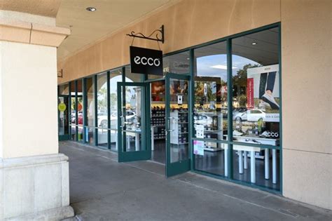 famous footwear camarillo